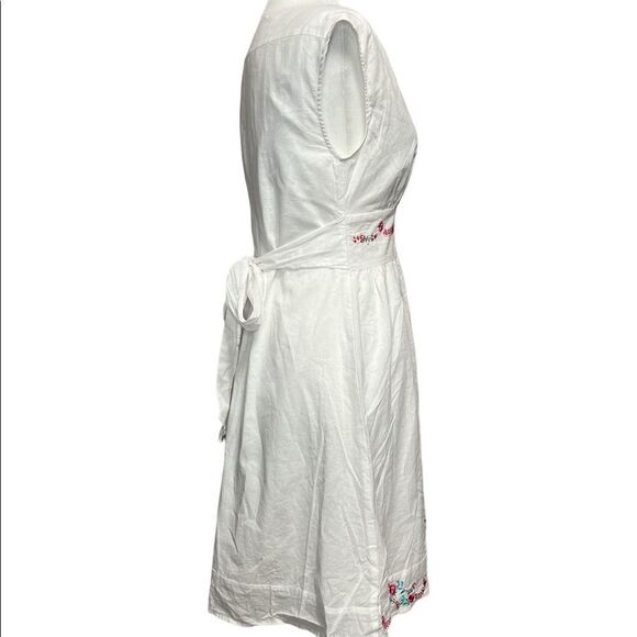 guess Jeans Floral Embroidered Dress - Picture 2 of 11